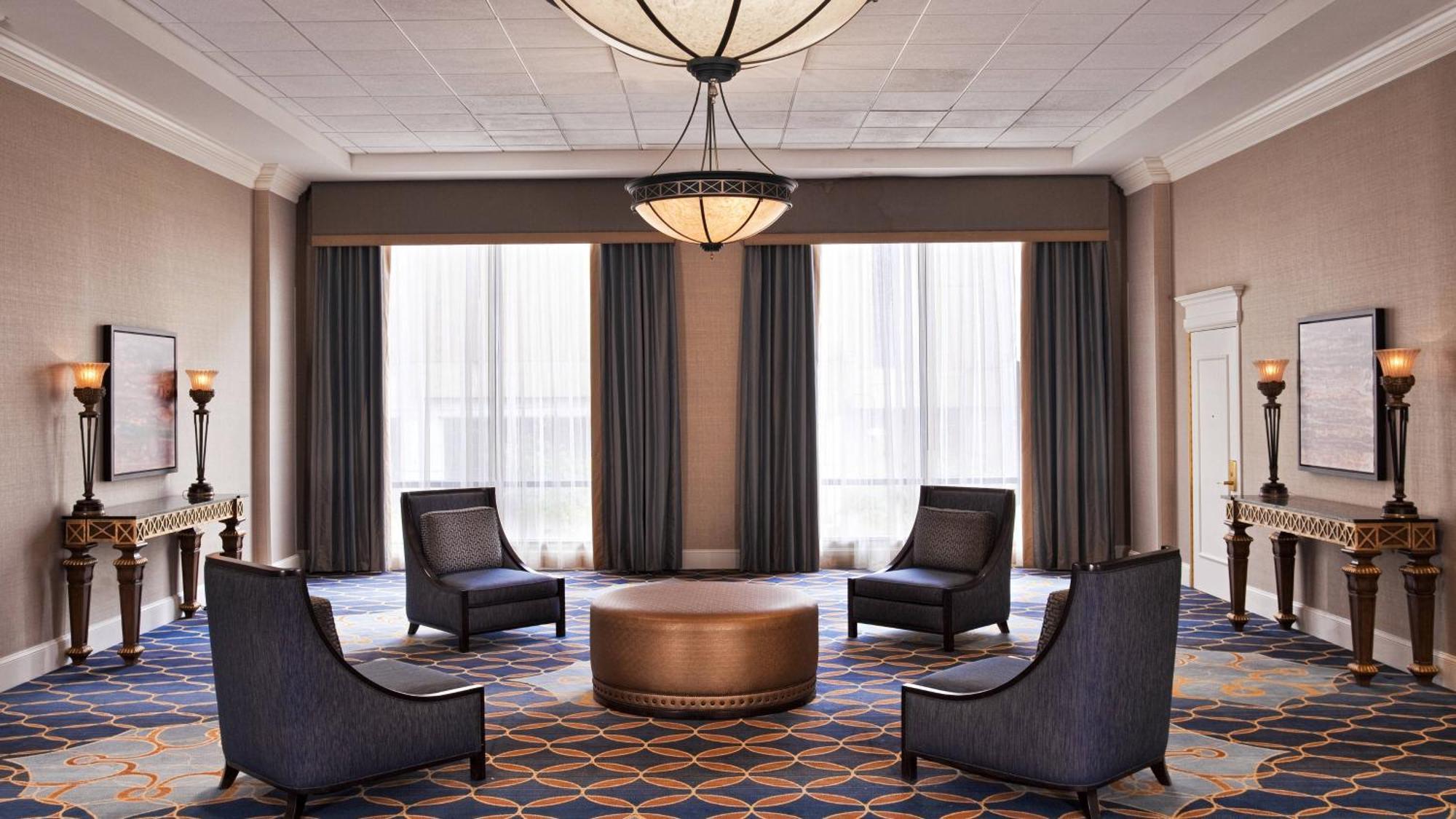 Sheraton Memphis Downtown Hotel Buitenkant foto