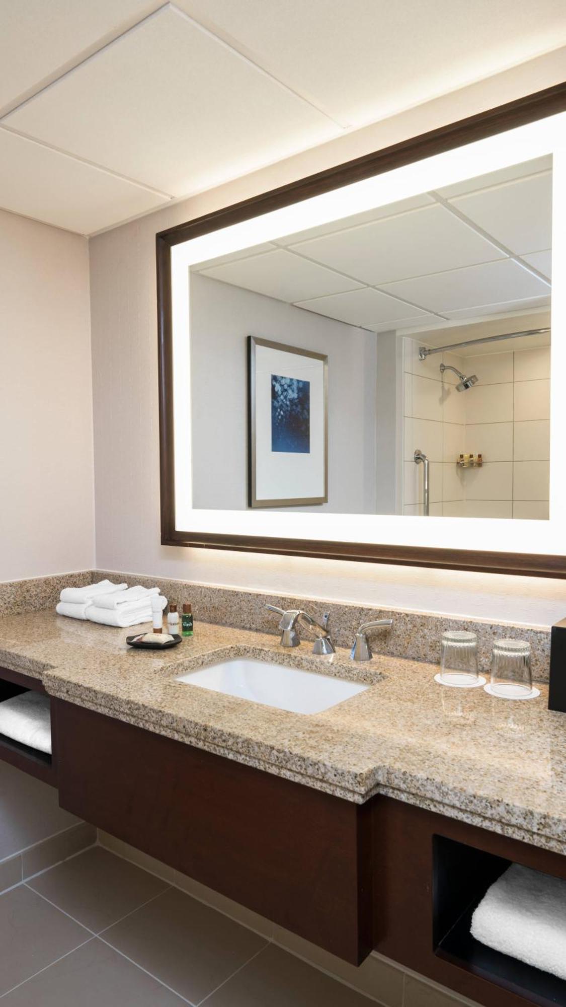 Sheraton Memphis Downtown Hotel Buitenkant foto