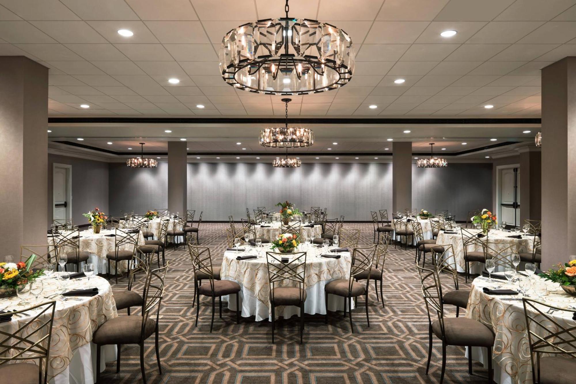 Sheraton Memphis Downtown Hotel Buitenkant foto